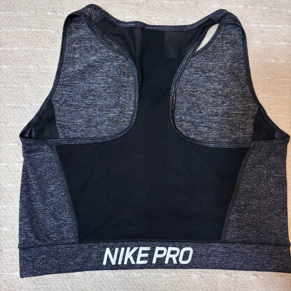 NIKE PRO HYPERCOOL CROPPED TRAINING TANK - BLACK/ HEATHER Size M - Picture 8 of 12